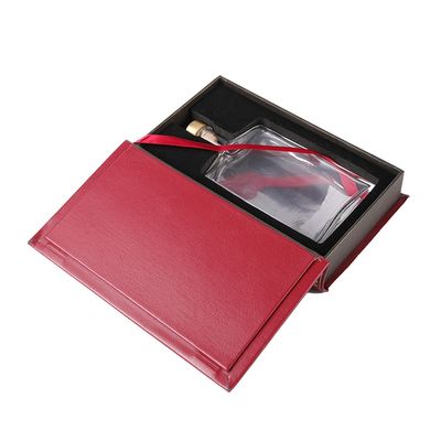 Κόκκινα πλαίσια 21*13*4cm δώρων αρώματος μορφής βιβλίων με το μαγνητικά καπάκι και το ένθετο της EVA